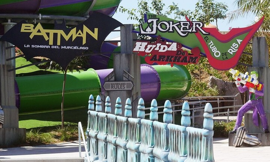 Image 9: Parque acuático Parque Warner Beach desde el centro de Madrid