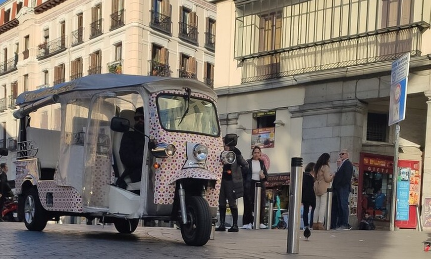 Image 4: Descubre Madrid: Tour de 3 horas por Tuk Tuk