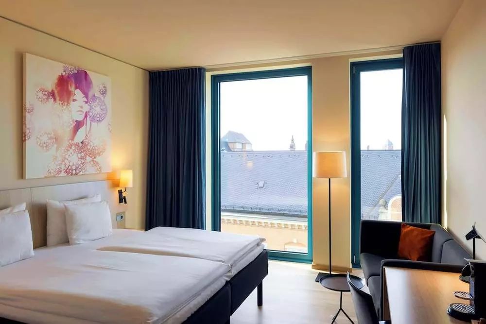 ✈ DEUTSCHLAND | Hamburg - Scandic Hamburg Emporio 4*, 2 Nächte