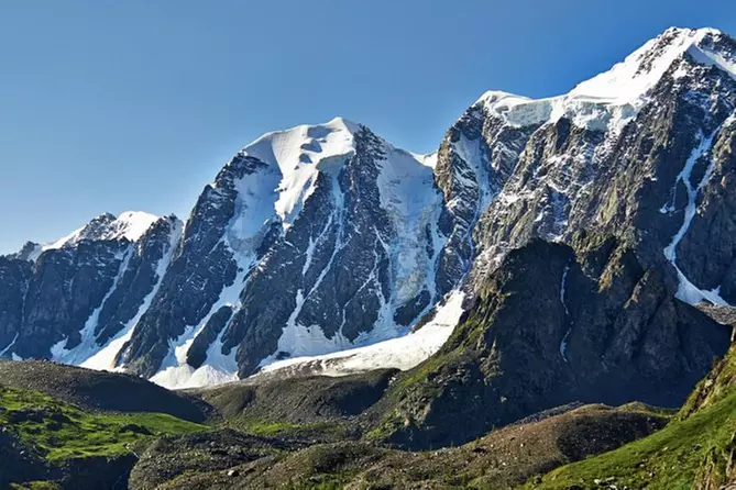 The Essential Whistler Tasting and Cultural Walking Tour - Primary Image