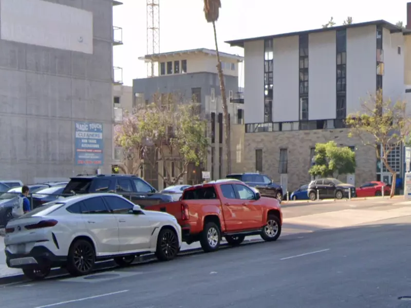 Parking at 1468 India St. Lot