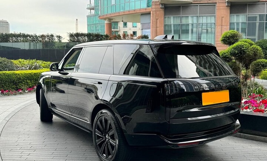 Image 10: Private St Pancras Station Transfer to or from London Hotel