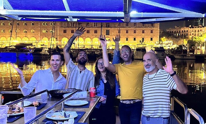 Image 11: Crucero nocturno por Valencia con cena y bebidas