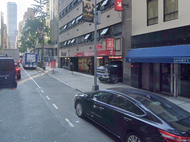 Parking at City Parking - 1133 6th Avenue Garage LLC​