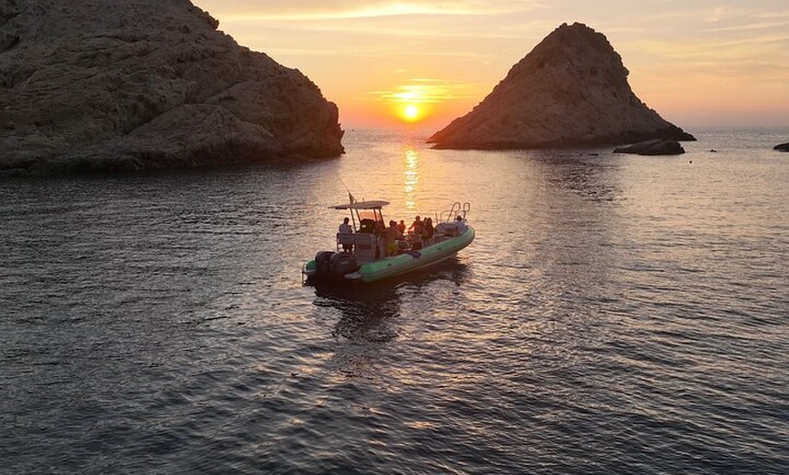 Image 1: Apéro sunset sur l'eau
