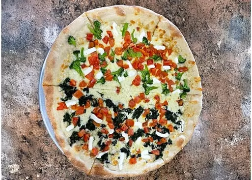 5% Cash Back at Lucas Pizzeria