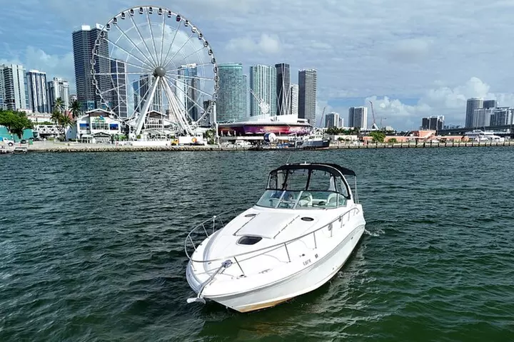 Miami: 2 Hour Private Yacht Cruise