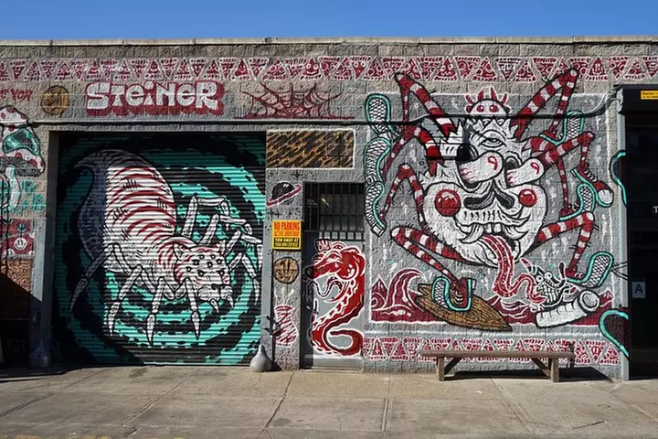 Brooklyn, Queens, and the Bronx Contrastes Tour in Spanish