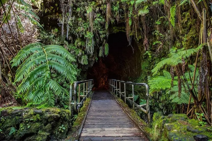 Small Group Big Island Twilight Volcano and Stargazing Tour