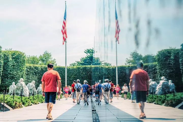 City Snapshot Tour with 10 Top Memorials, Optional Entry Tickets