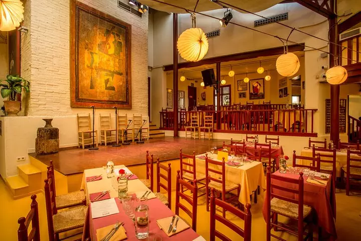 Noche Flamenca en Tablao de Carmen con Menú Degustación o Cena