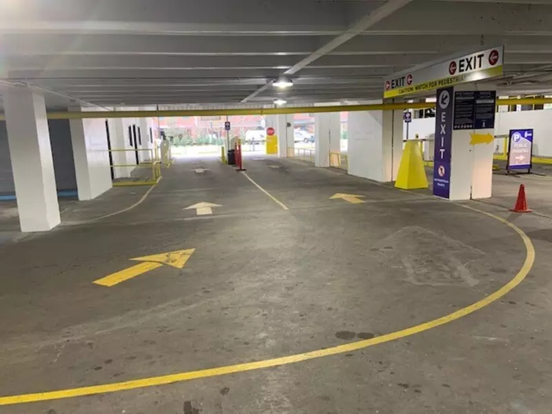 Parking at 100 Poydras St. Garage