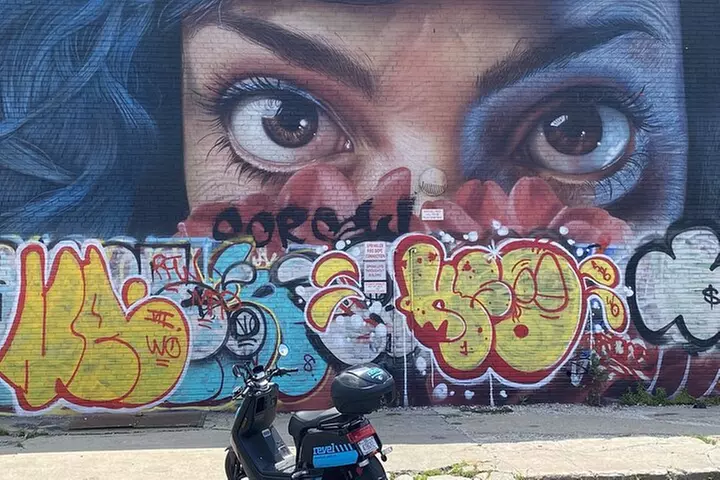 NYC Bus Tour of Brooklyn, Bronx, Queens: Art, Food & Sports