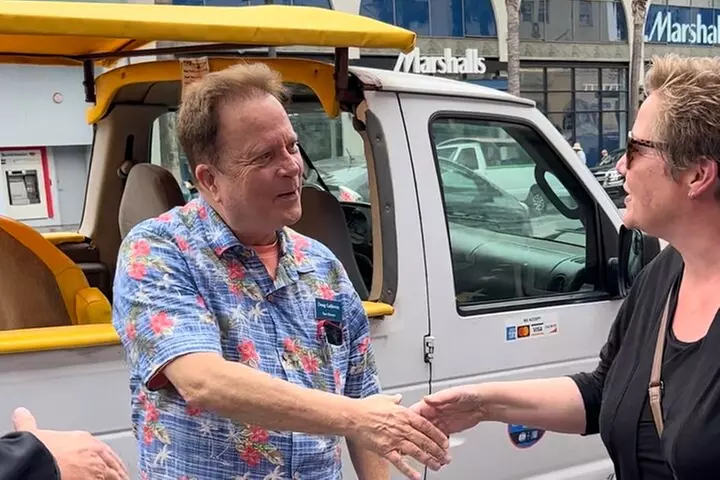 2-Hour Shared Celebrities Home Tours in Hollywood