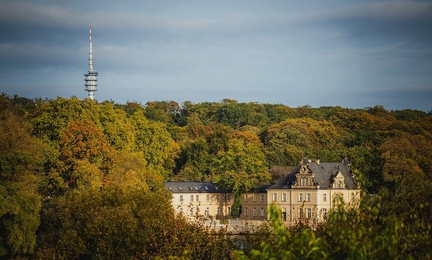 Image 3: Potsdam Private Tour von Berliner Schlössern, Parks und Geschichte
