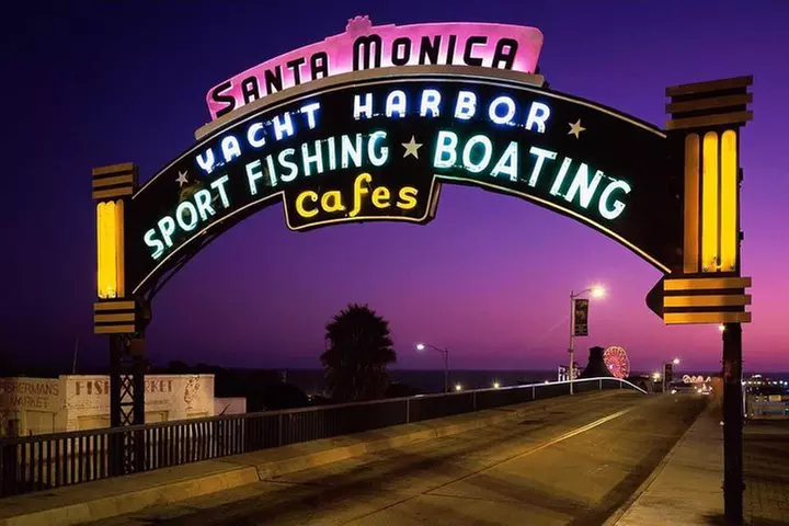 Small-Group Day Tour of Hollywood, Los Angeles and Beaches from Ana...