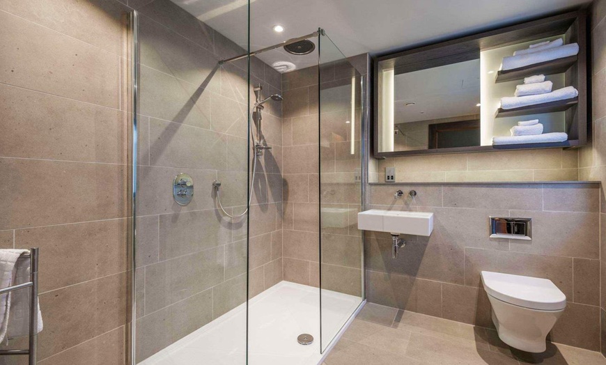 Image 5: ✈ IRLANDE DU NORD | Belfast - Ten Square Hotel, an Ascend Hotel Col...