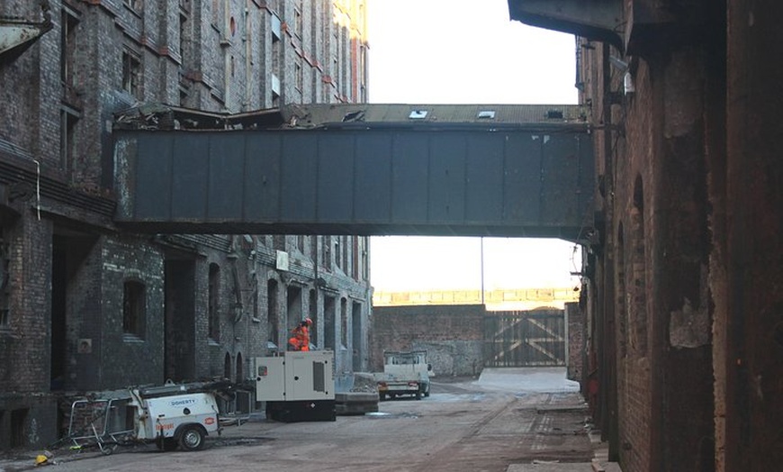 Image 4: Peaky Blinders Coach Tour of Liverpool