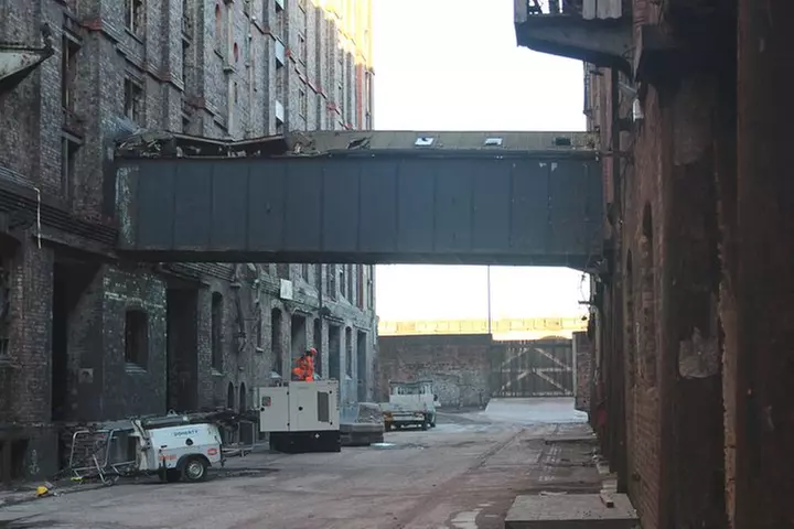 Peaky Blinders Coach Tour of Outer Liverpool & The Wirral