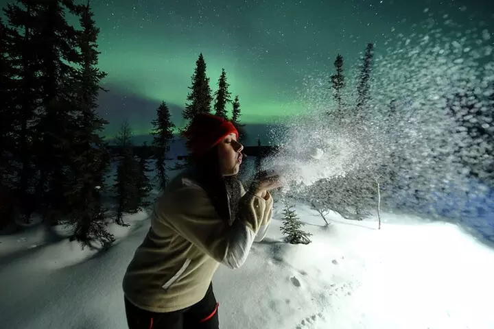 Best Northern Lights Aurora Adventure FREE Portraits & Hot Pizza