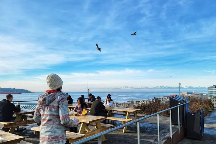 Taste the Sea: Guided Seafood Tasting at Pike Place Ma