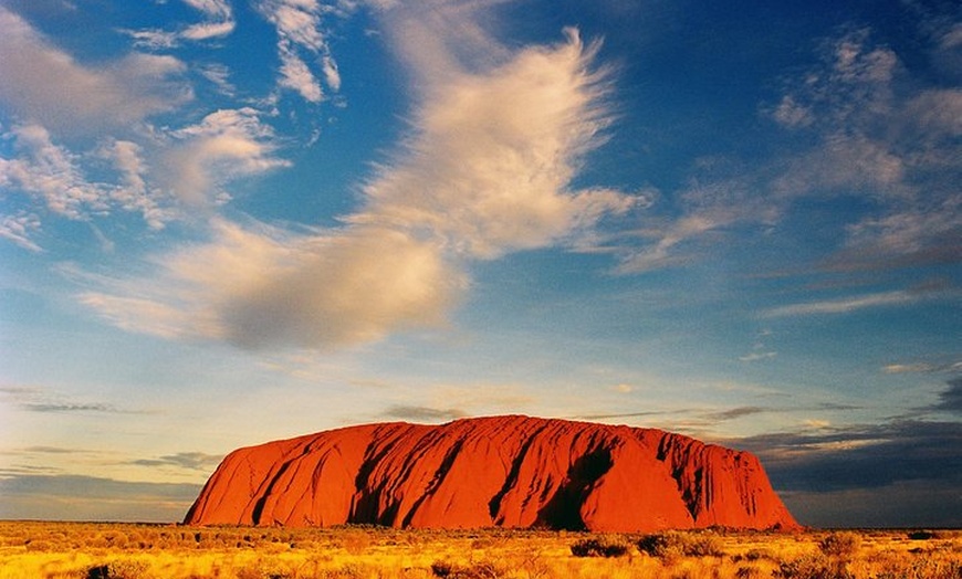 Image 2: Ayers Rock Day Trip from Alice Springs Including BBQ Dinner