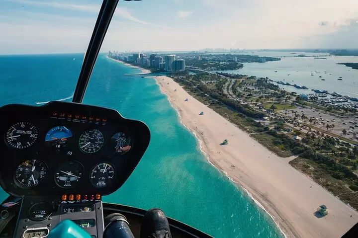 Romantic Miami Helicopter Tour with Champagne