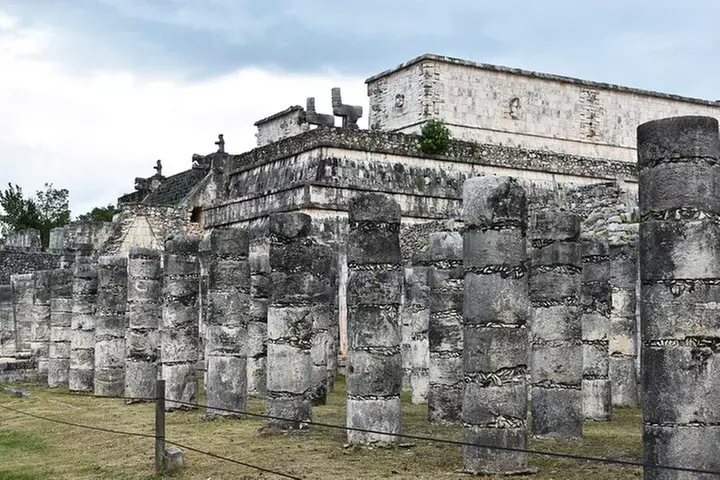 VIP tour to Chichén Itza, Hubiku & Ik Kil. Lunch and transportation...