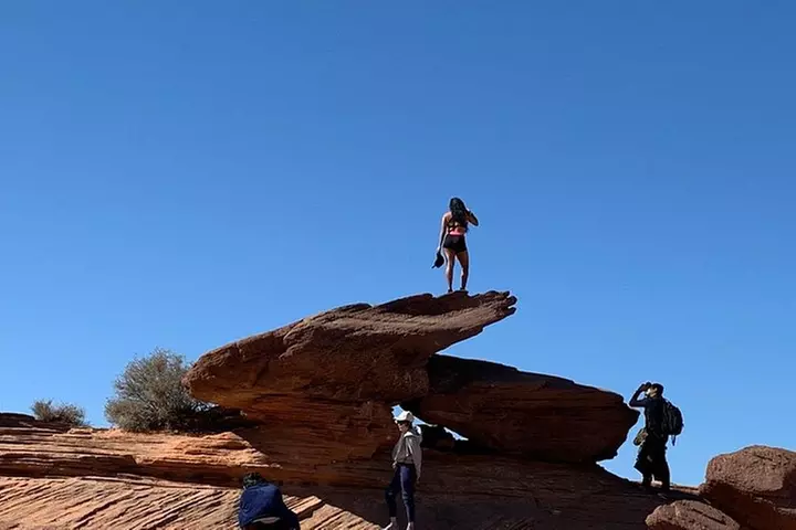 Antelope Canyon and Horseshoe Bend Day Trip from Las Vegas