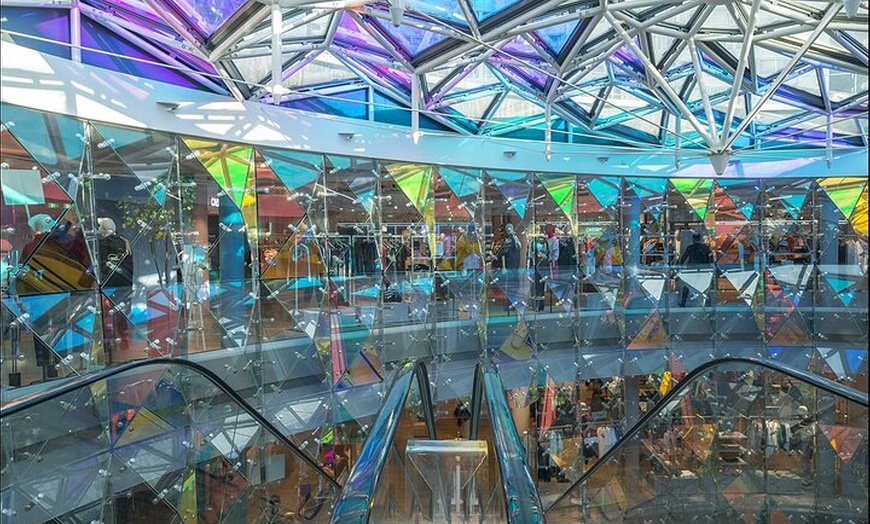 Image 2: Musée du Quai Branly et shopping à Beaugrenelle Paris