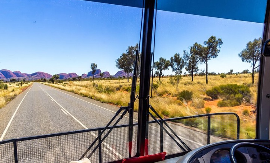 Image 3: Uluru Experience with BBQ Dinner