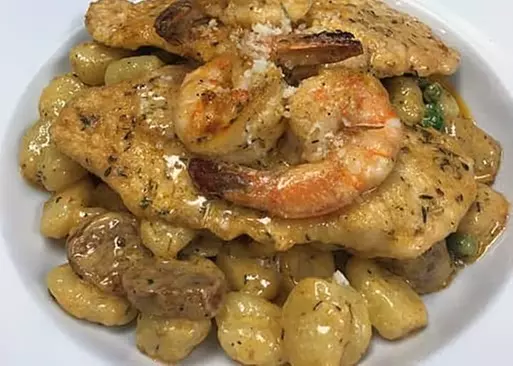 5% Cash Back at Amici Italian Grill - Second Medium