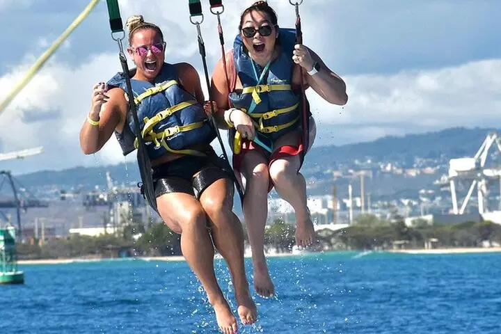 Parasailing in Waikiki from Oahu Hawaii