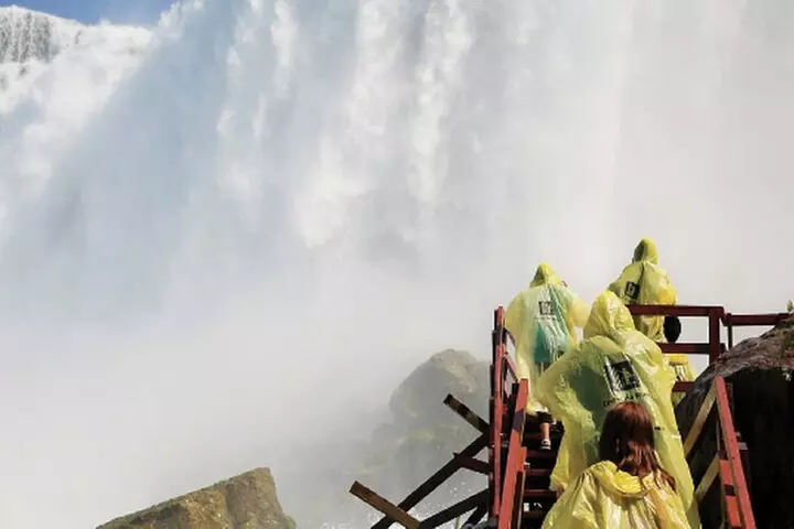 2-Day Niagara Falls USA Tour from Boston