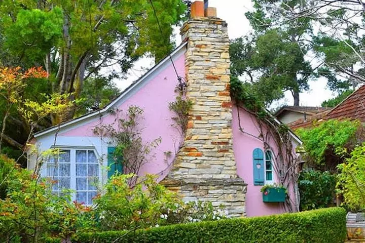 Carmel-by-the-Sea's Fairytale Houses: A Self-Guided Walking Tour
