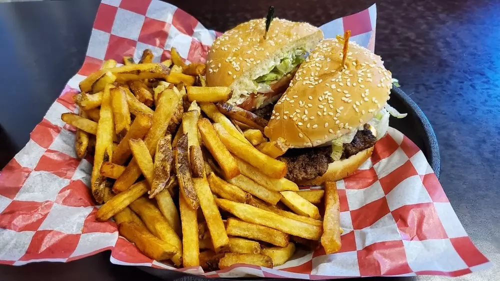 $15 For $30 Worth Of Delicious Hand-Pattied Burgers & More!