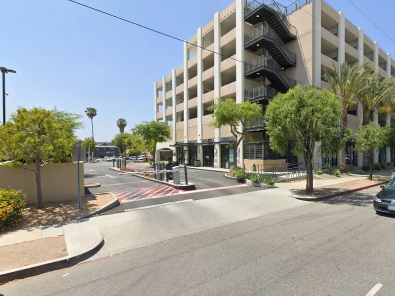 Parking at 6311 Romaine St. Garage