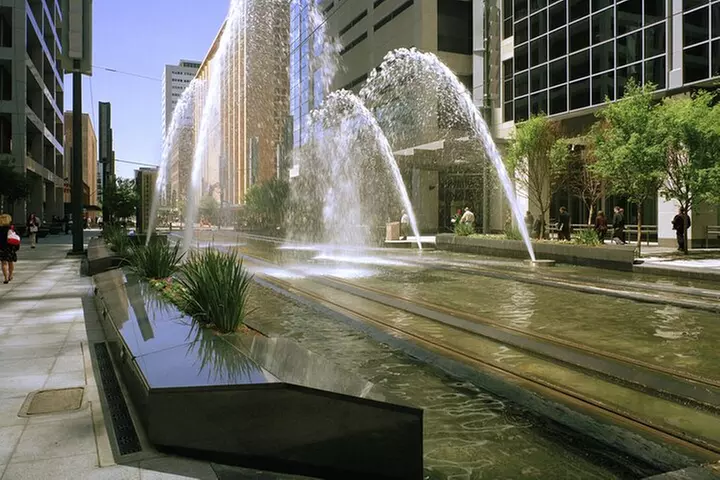 Private City Tour of Houston 3-hr Air-Conditioned Van Tour