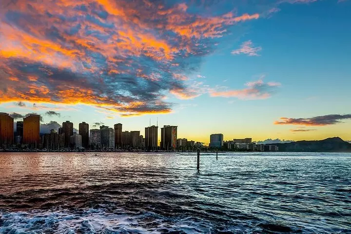 Sunrise Breakfast Cruise in Honolulu