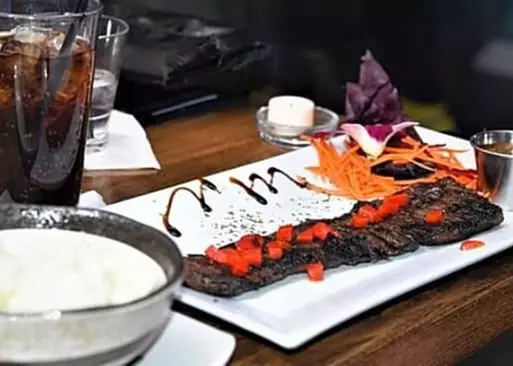 5% Cash Back at Aqua Bar and Grill