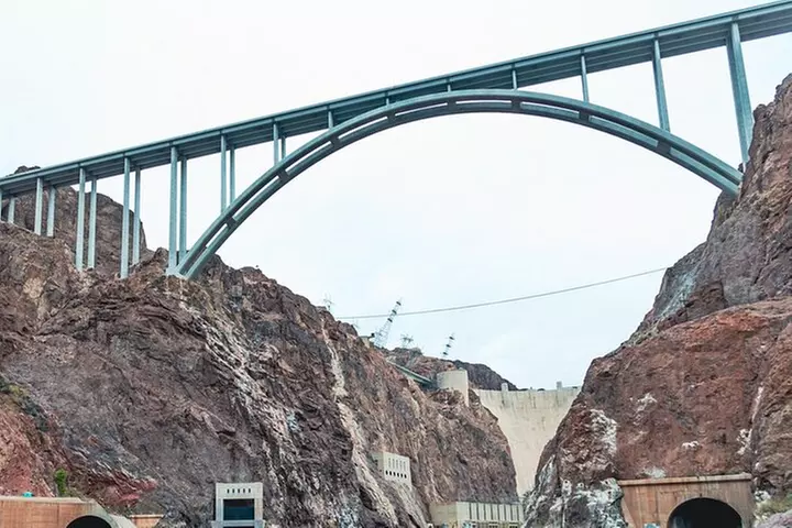 Walk the Hoover Dam and Kayak to Emerald Cave combo - Second Medium