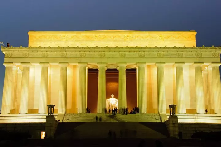 Night-Time City Tour of Washington DC