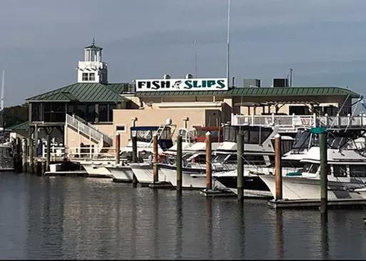 5% Cash Back at Fish & Slips Marina Raw Bar