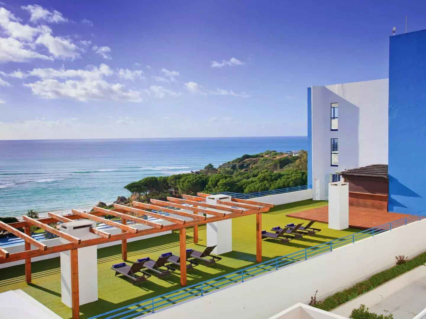 ✈ ALGARVE | Albufeira - Aparthotel Grand Muthu Oura View Beach Club...
