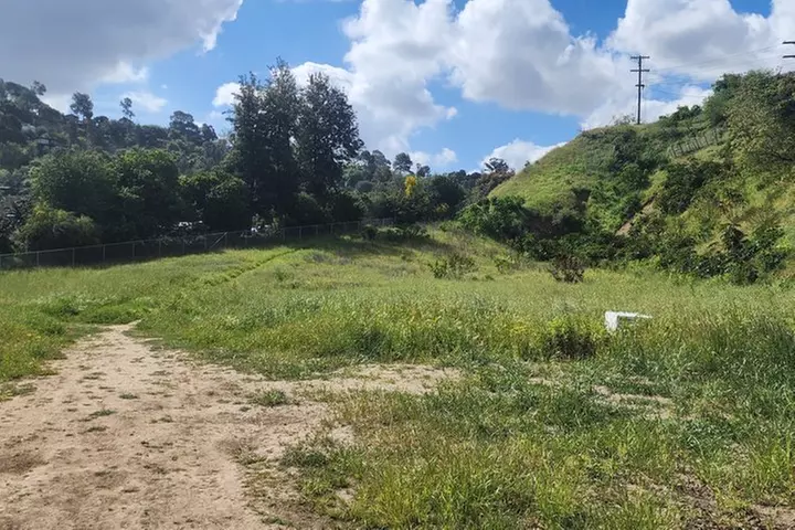 LA River Eco Tour and Secret Stair Hike
