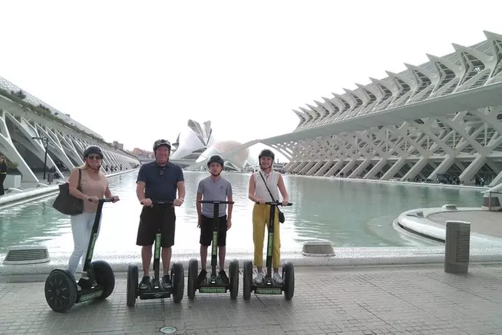 Recorrido en Segway por la Ciudad de las Artes y las Ciencias de Va...