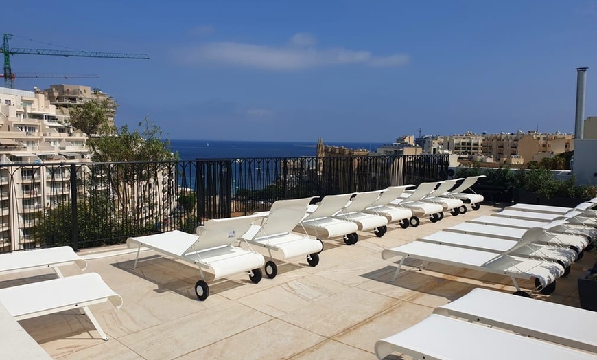 Image 2: ✈ MALTE | St Julian's - Holm Hotel & Spa 4* - Boutique Hôtel