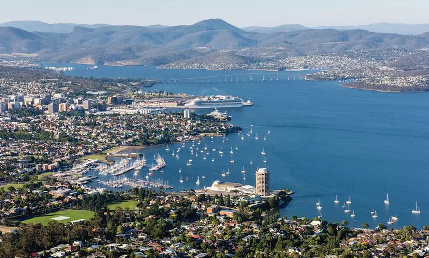 Image 3: 3 Day Tassie Tour Bundle Hobart, Wineglass Bay and Bruny Island
