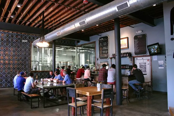 Private St. Louis Gastronomy Tour (BBQ Joints & Breweries)
