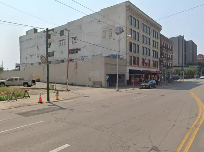 Parking at Spaghetti Warehouse Lot